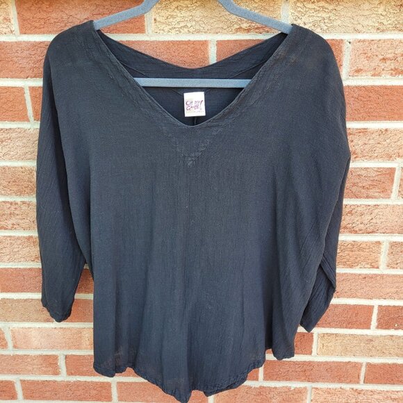 Oh My Gauze! Black Blouse Women's Size L/XL Pullover 3/4 Sleeve V Neck and Hem - Picture 1 of 6